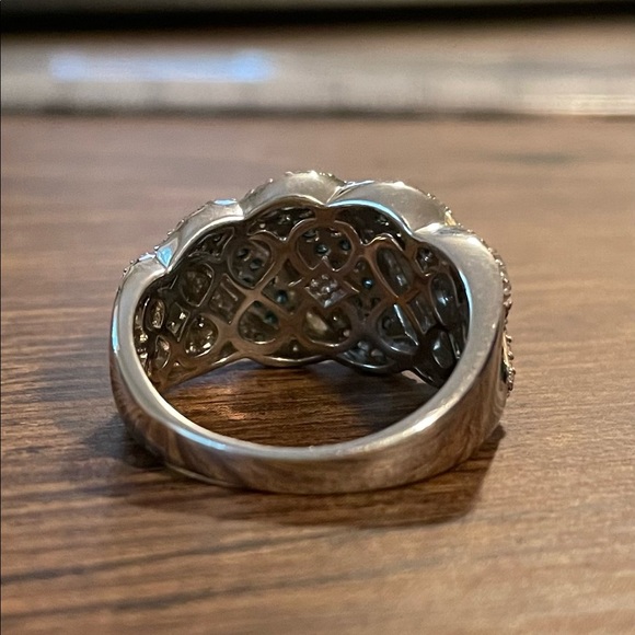 Fancy Blue & White 1.00 ct Diamond Wave Ring - Picture 3 of 5